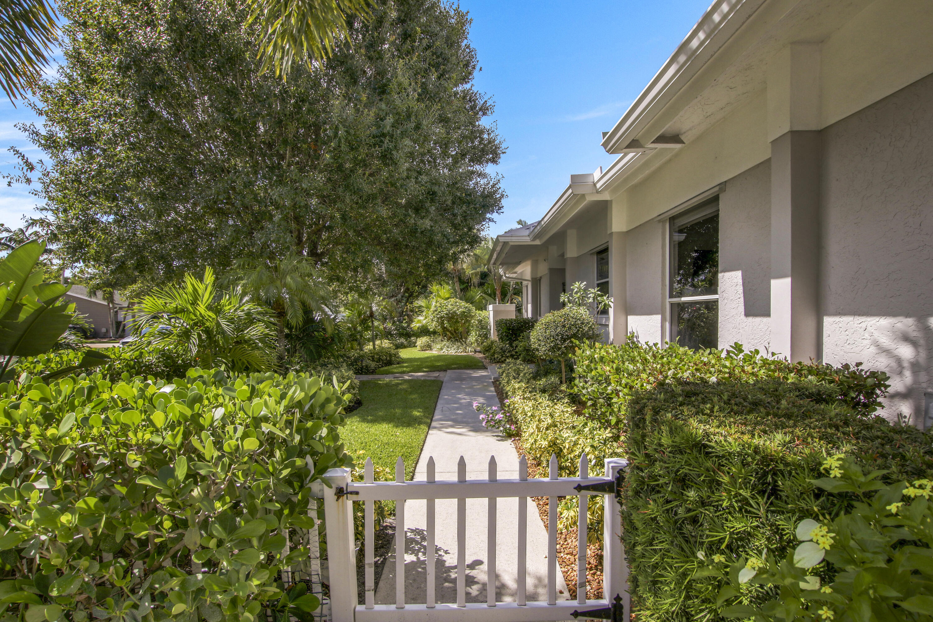 706 Warren Drive