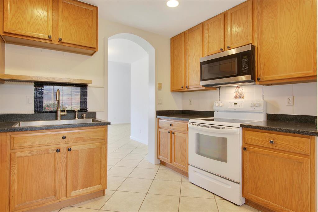 144 Pennock Landing Circle