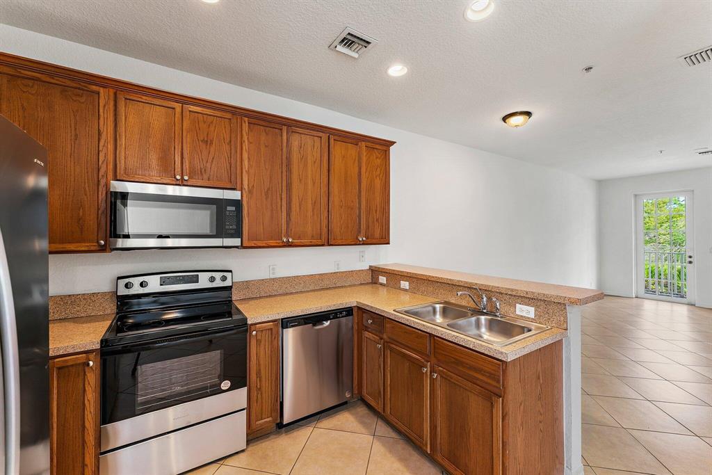 110 Sea Plum Drive 104