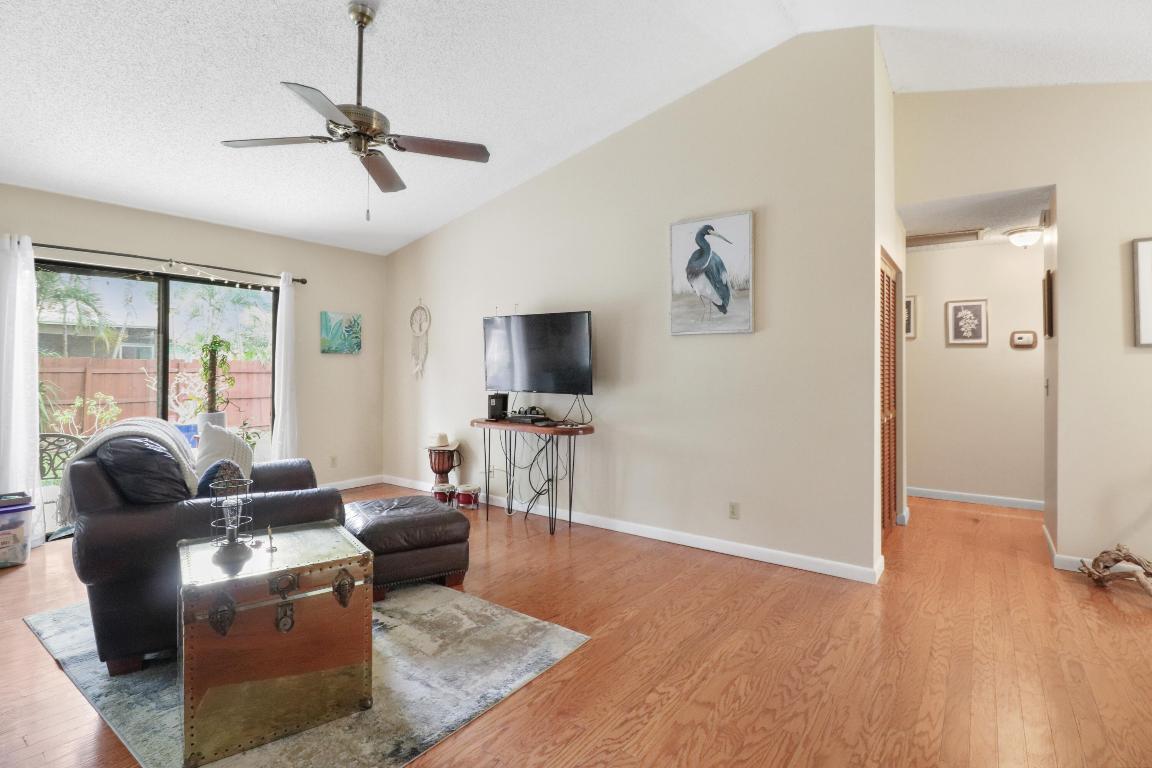 107 Greenbriar Drive