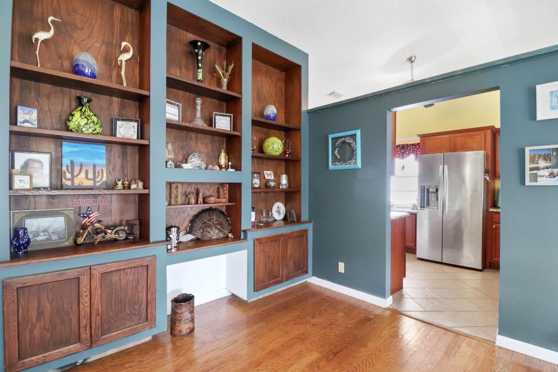 107 Greenbriar Drive