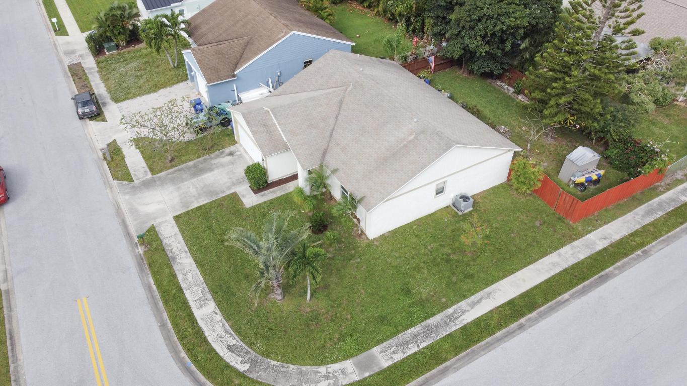 107 Greenbriar Drive
