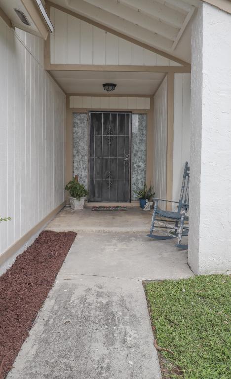 107 Greenbriar Drive