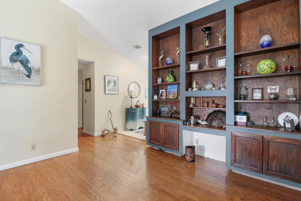 107 Greenbriar Drive