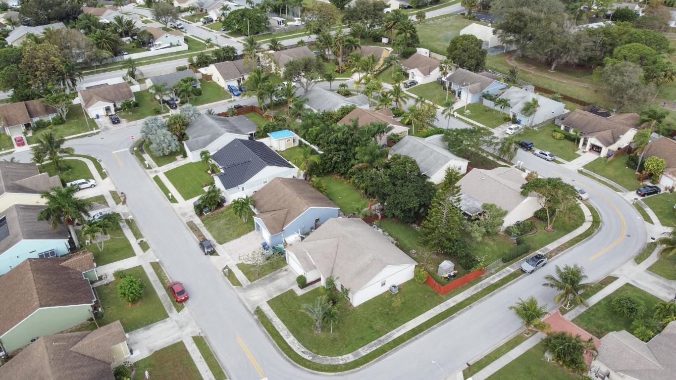 107 Greenbriar Drive