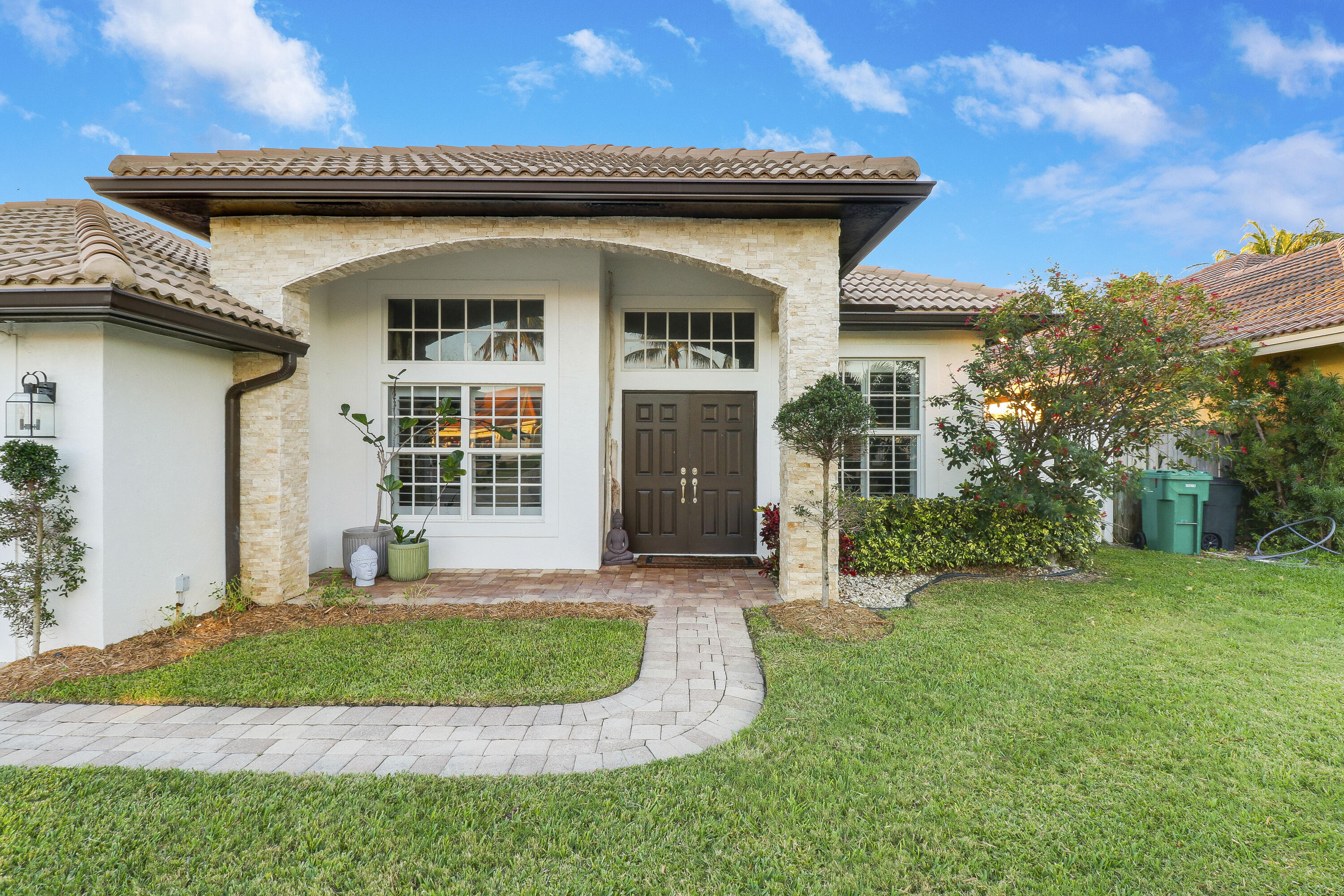561 N Cypress Drive