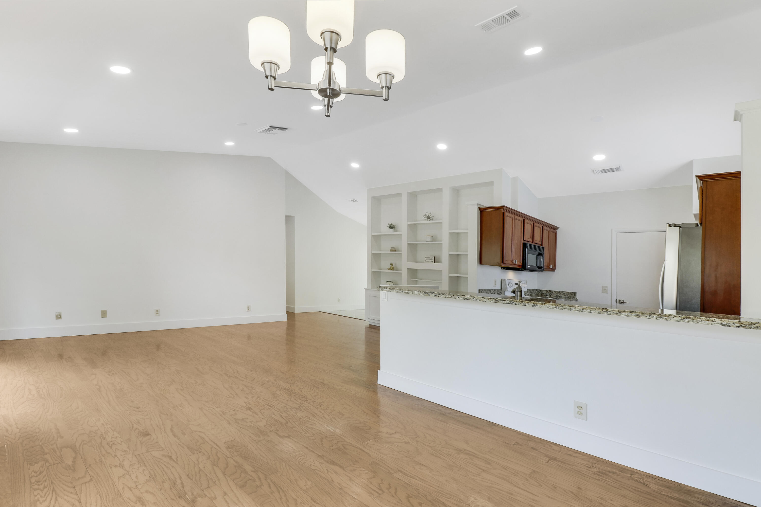107 Greenbriar Drive Drive