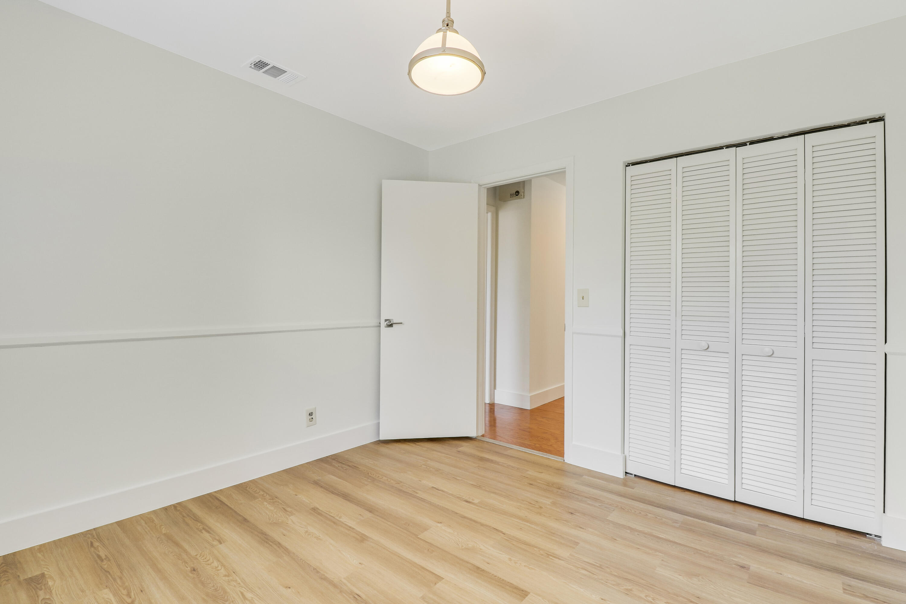 107 Greenbriar Drive Drive