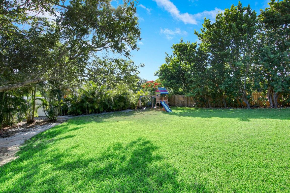 519 N Cypress Drive