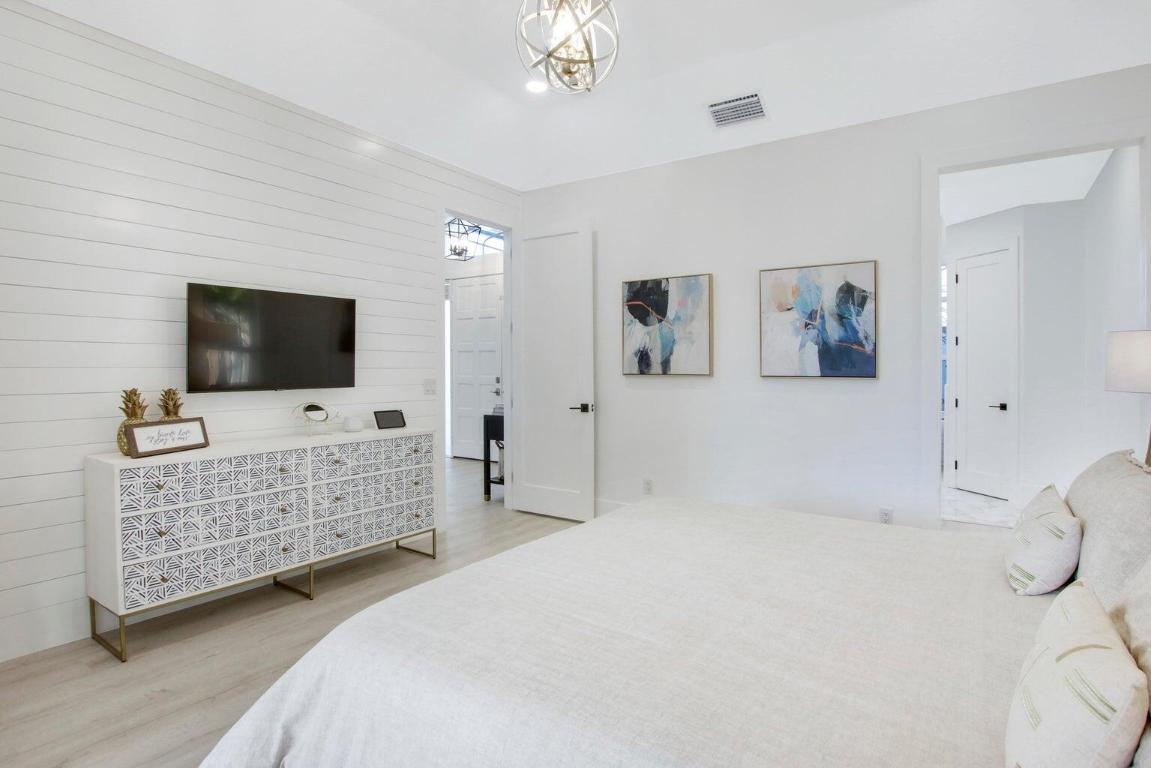 519 N Cypress Drive