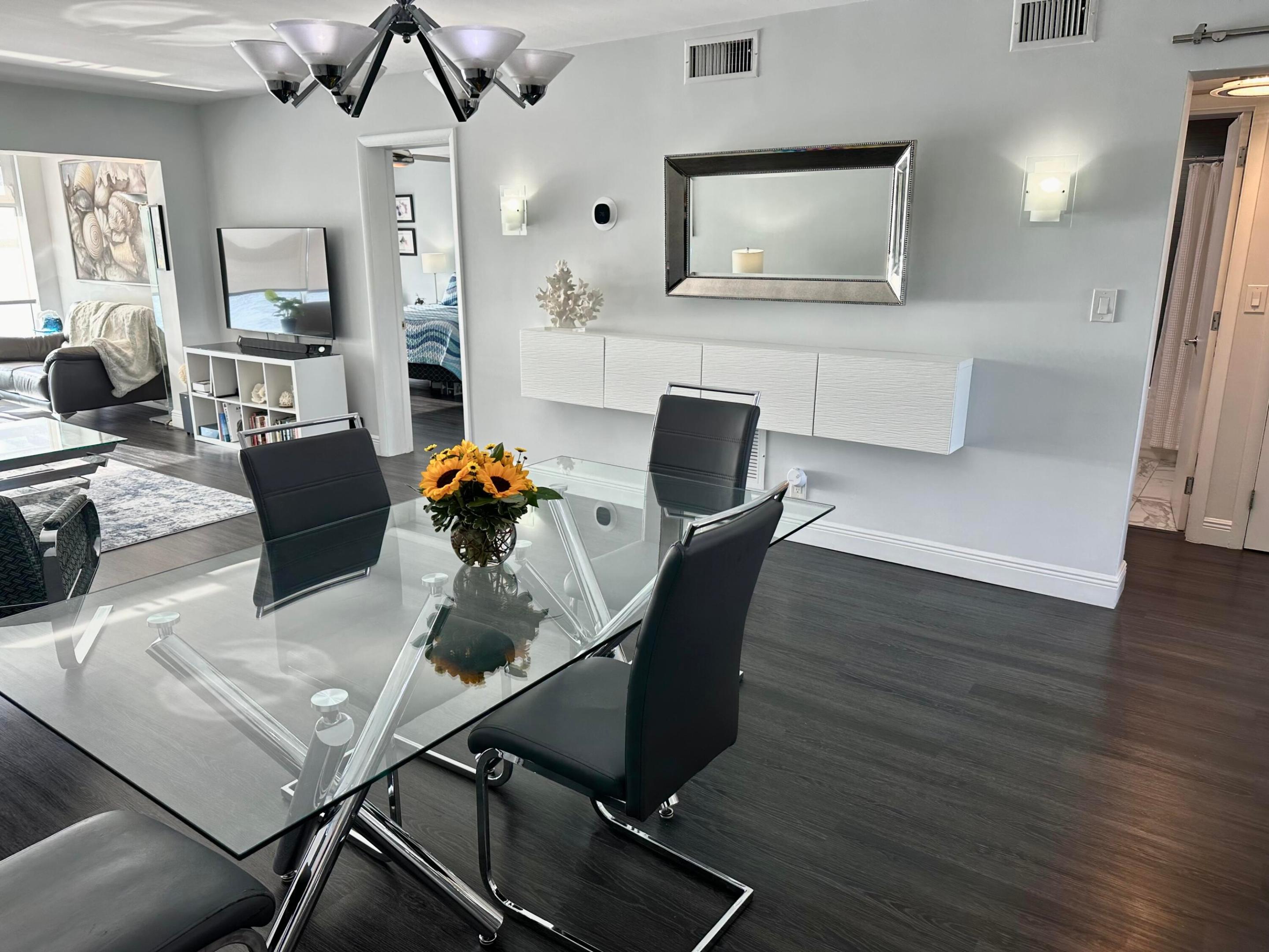 52 Yacht Club Drive 402