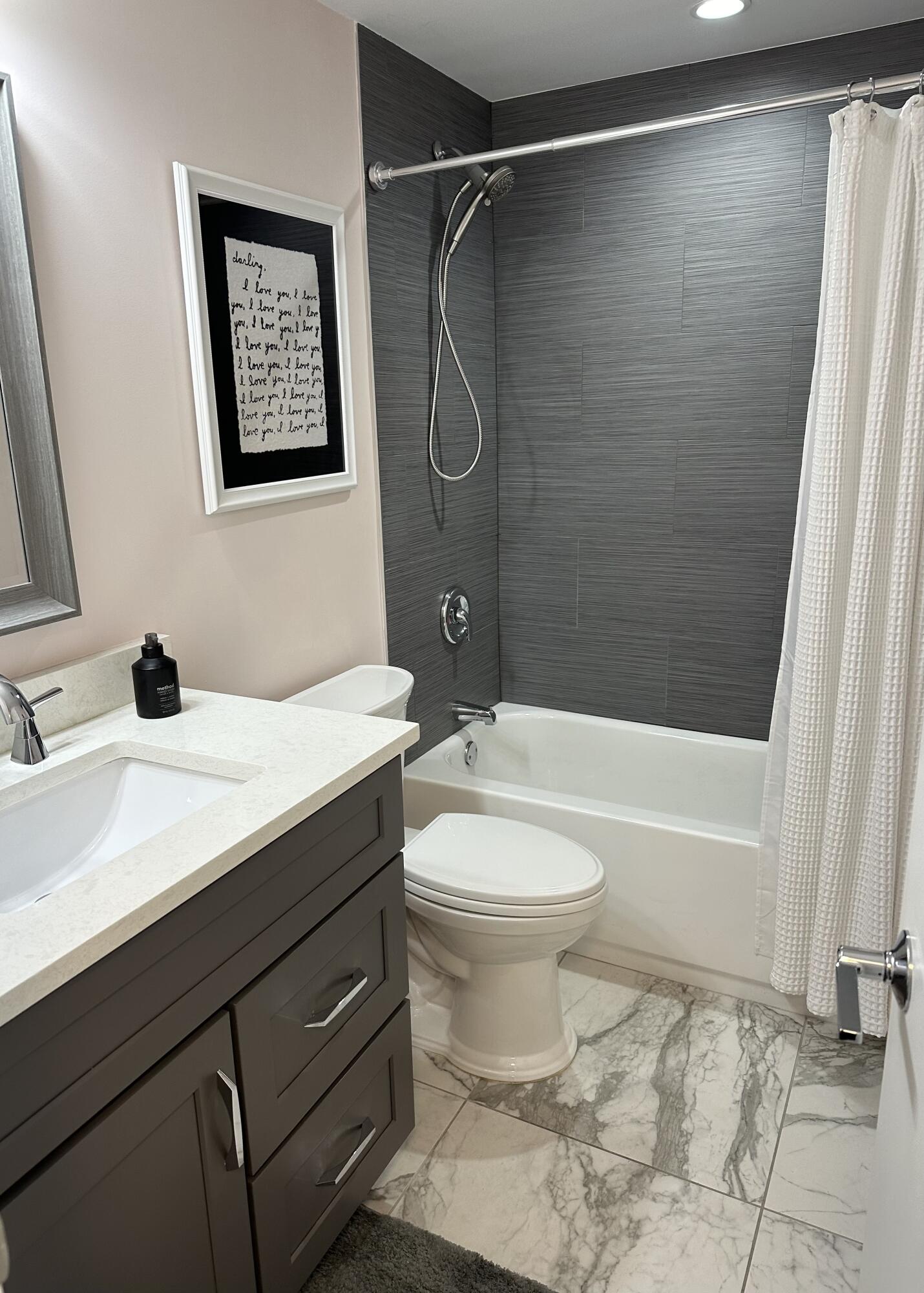 52 Yacht Club Drive 402