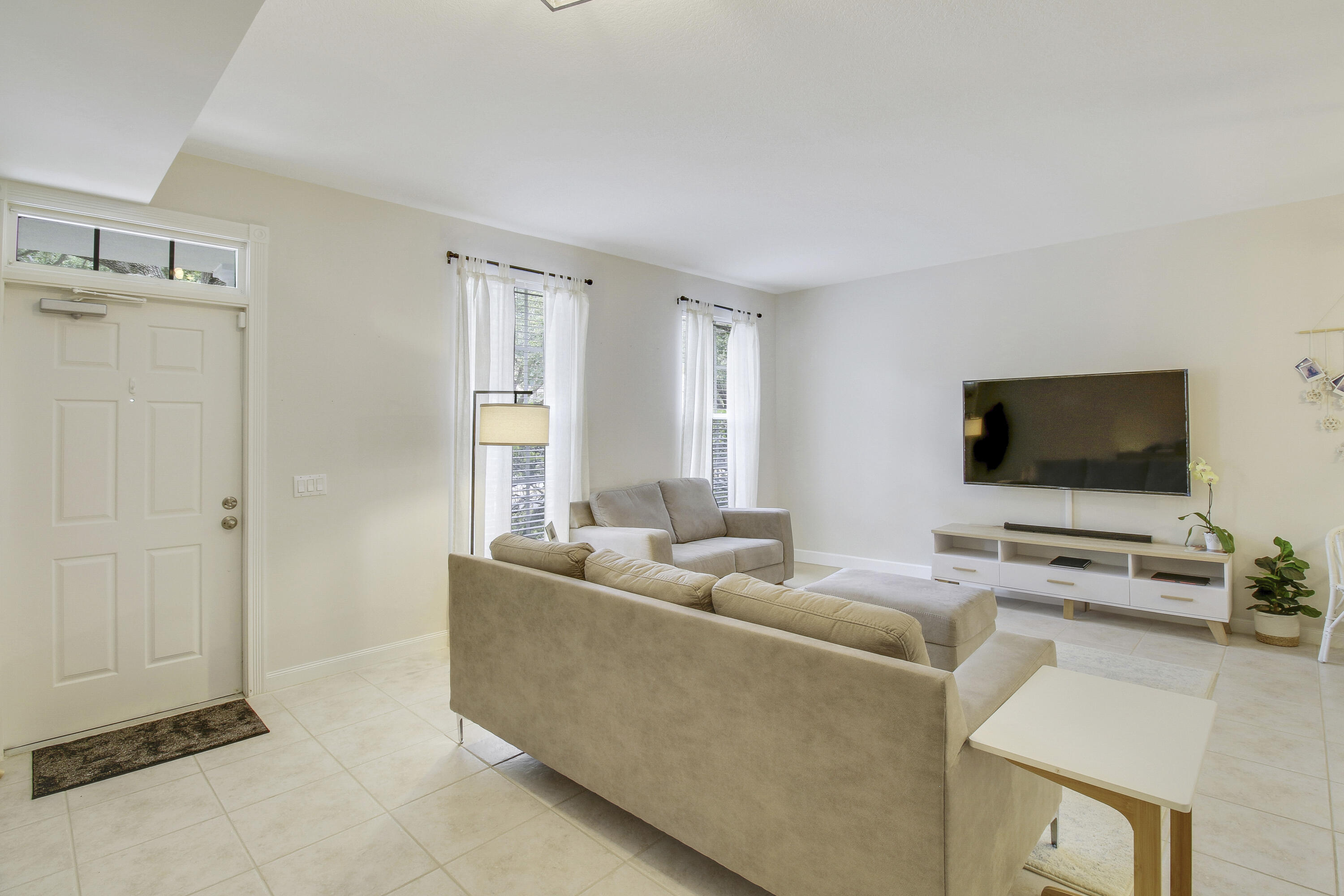 347 Legare Court