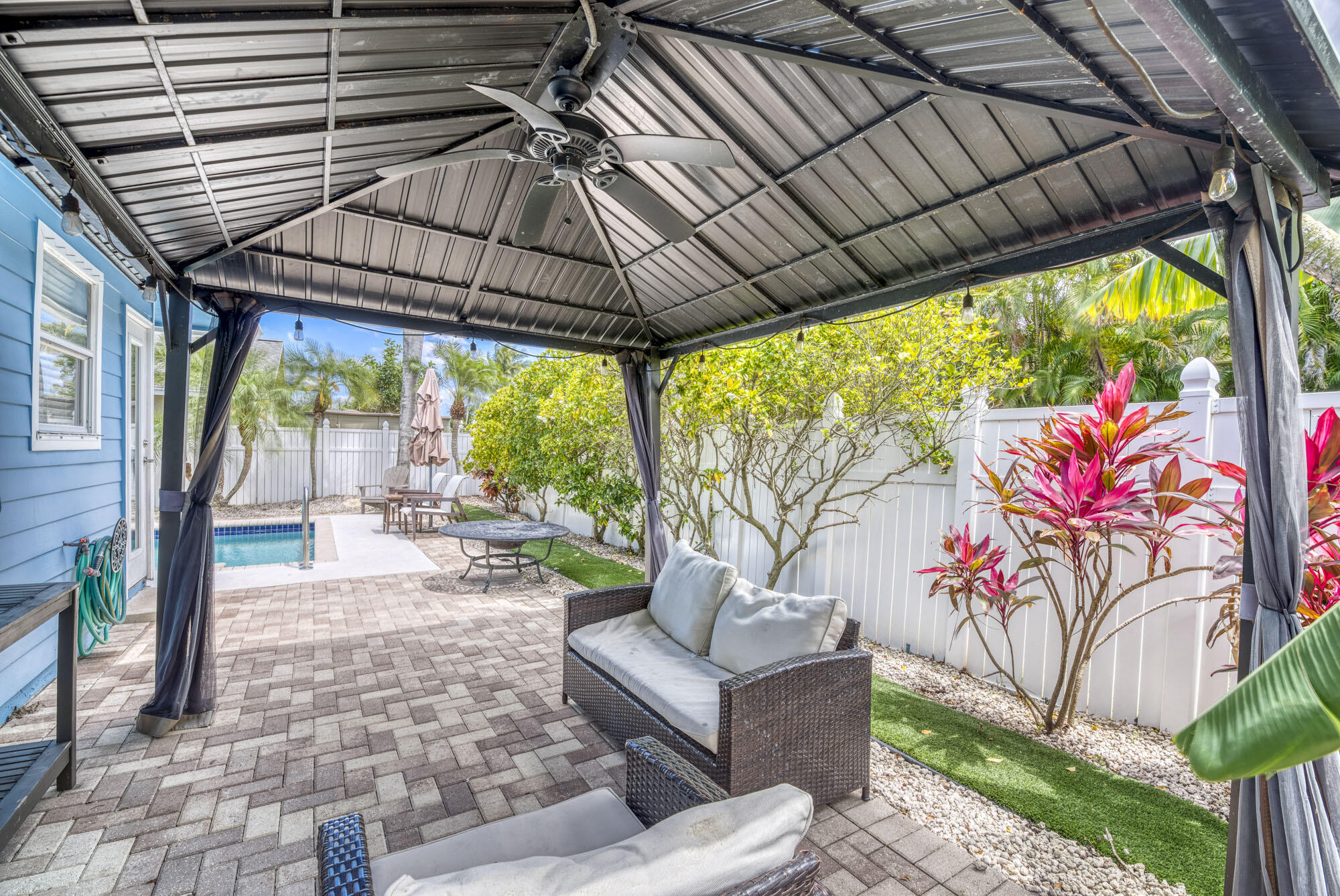 6118 Barbara Street