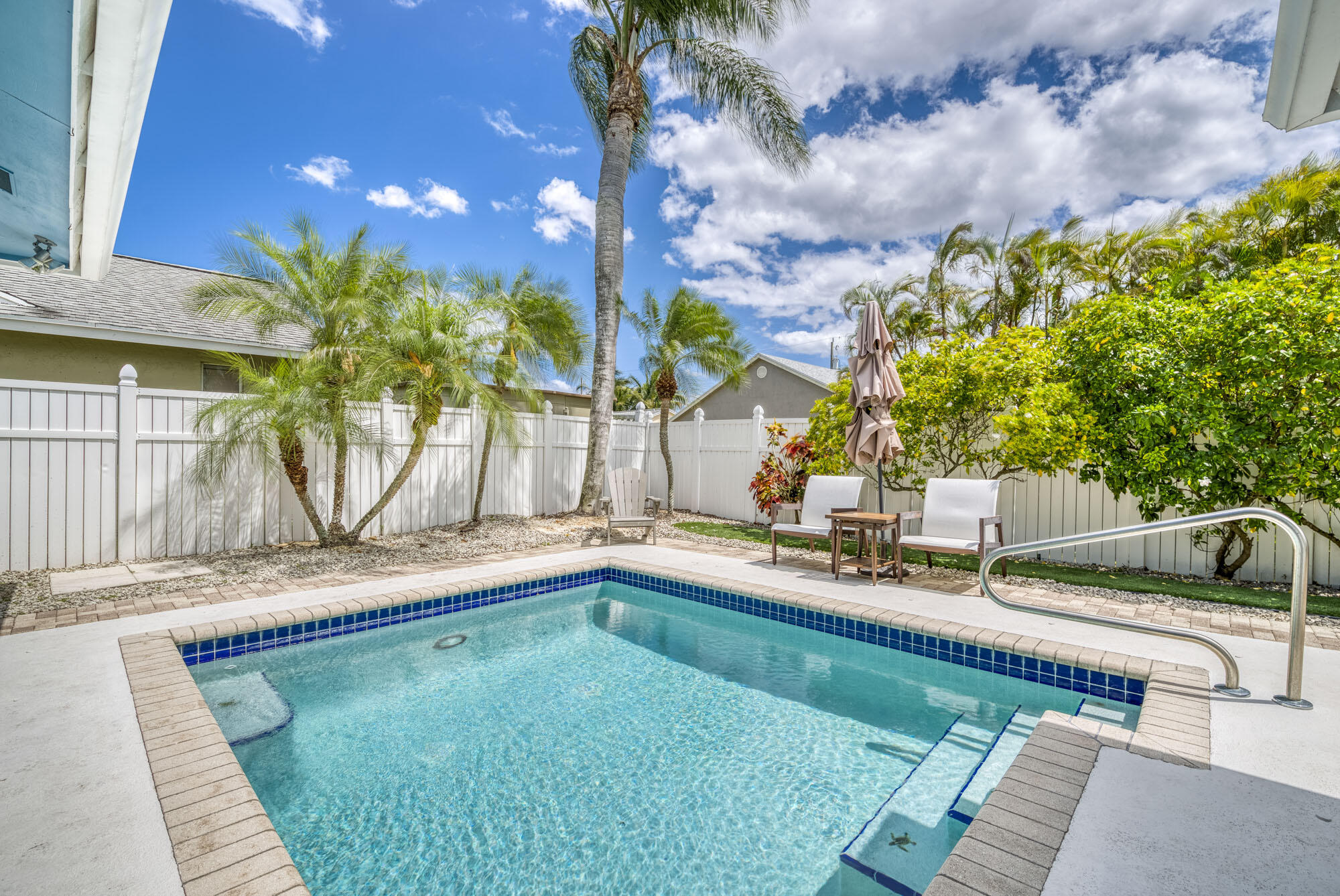 6118 Barbara Street