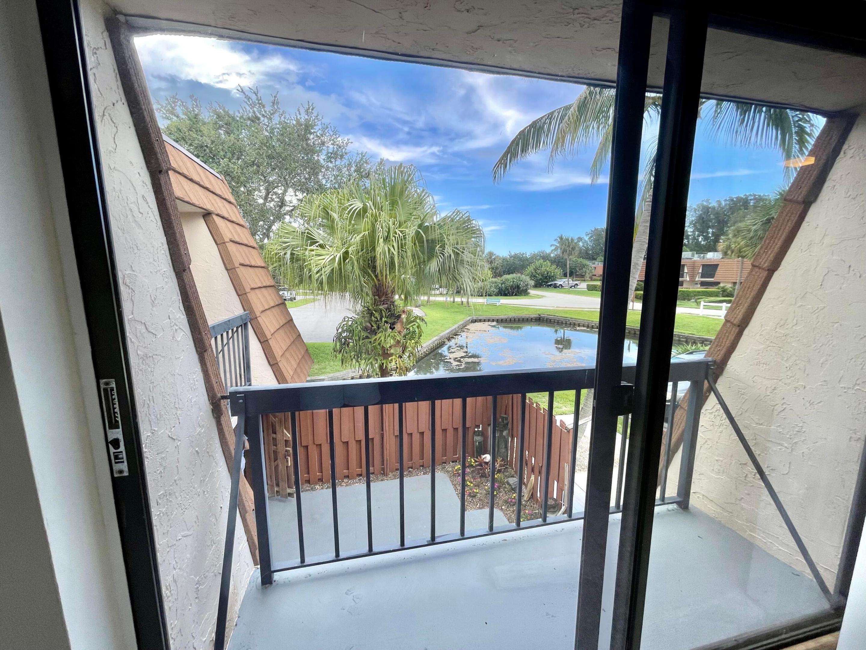 825 Center Street 8a