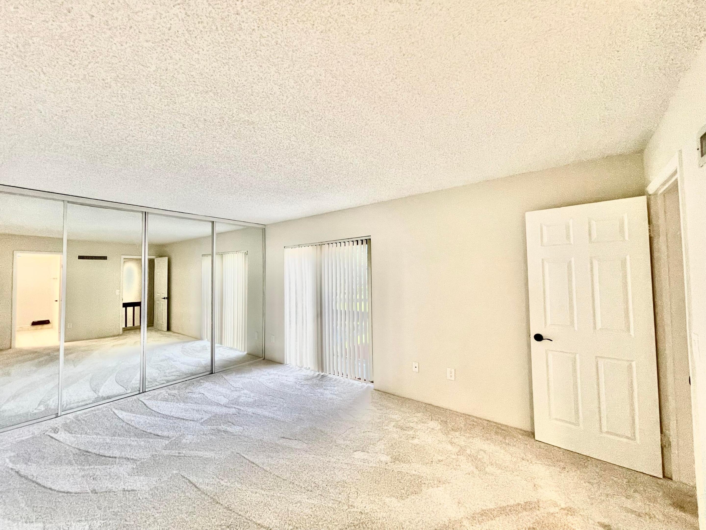 825 Center Street 8a