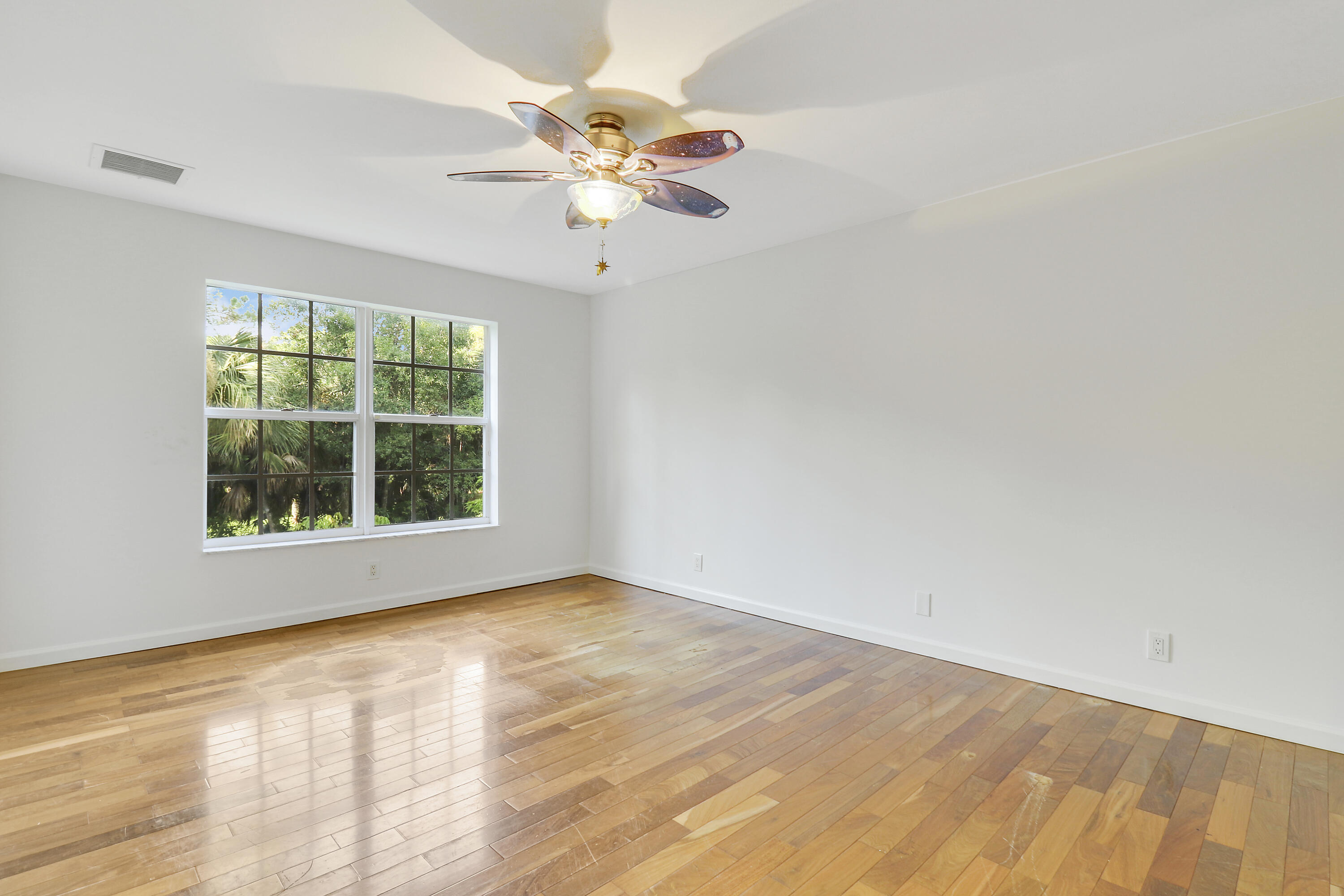 8259 154th Court N