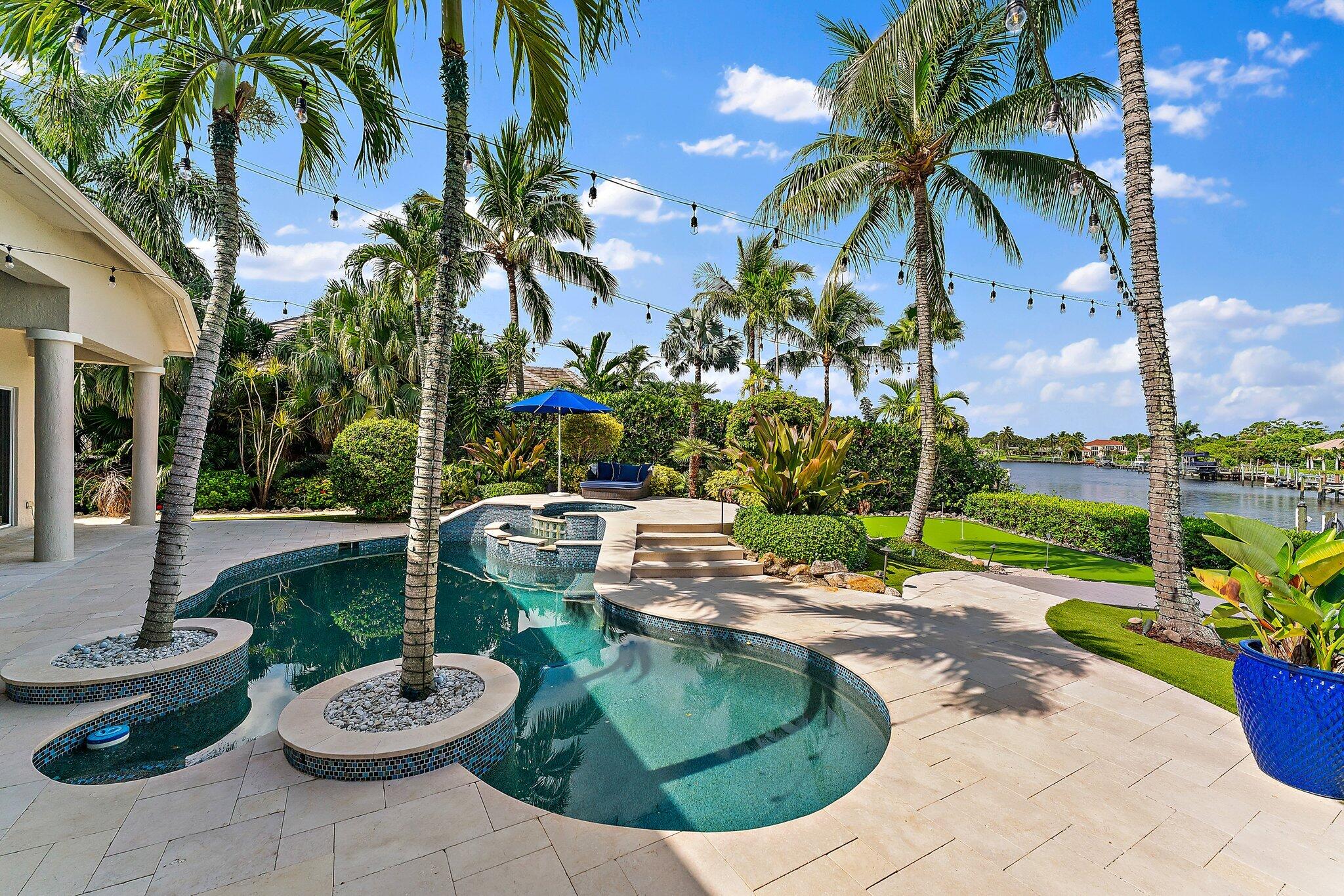 18808 SE Windward Island Lane