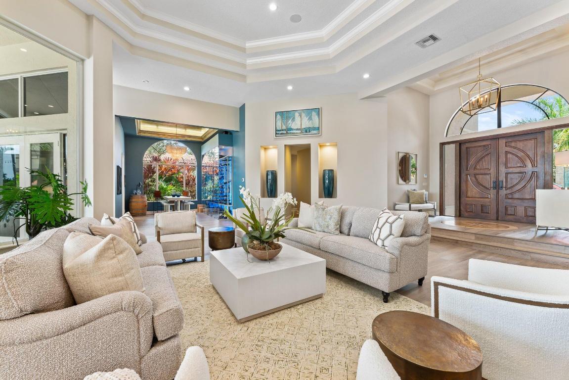 18808 SE Windward Island Lane