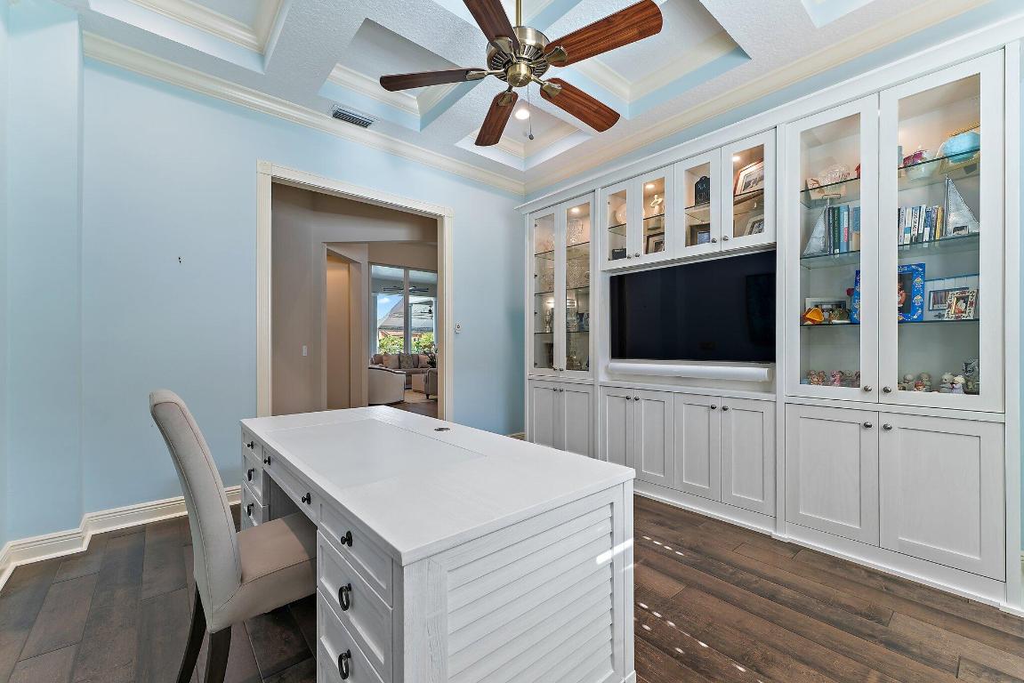 18808 SE Windward Island Lane