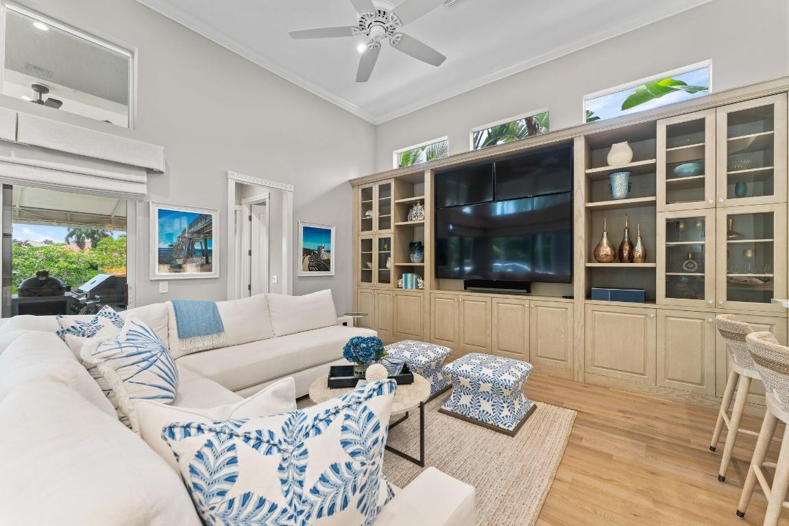 18808 SE Windward Island Lane