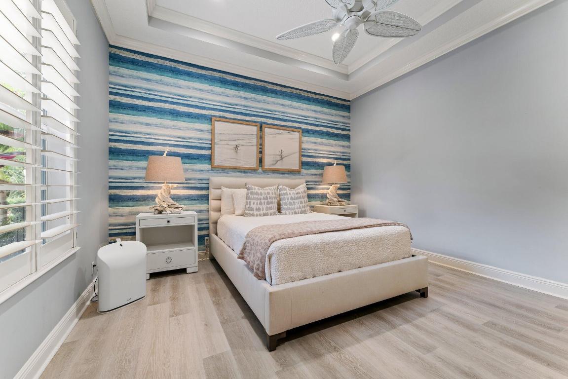 18808 SE Windward Island Lane