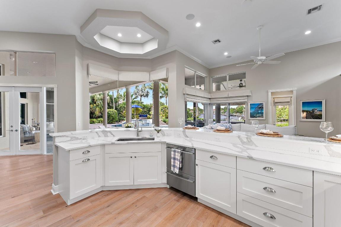 18808 SE Windward Island Lane