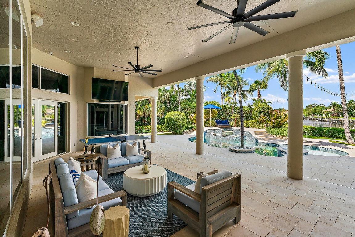 18808 SE Windward Island Lane