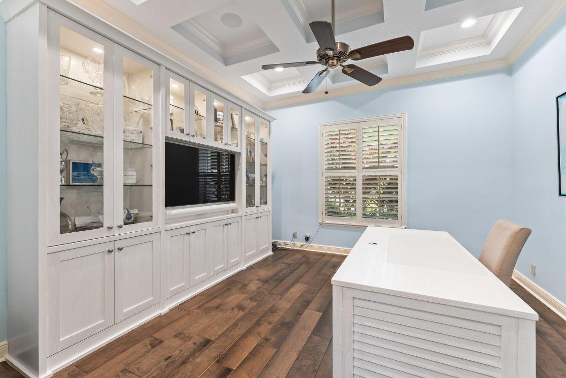 18808 SE Windward Island Lane