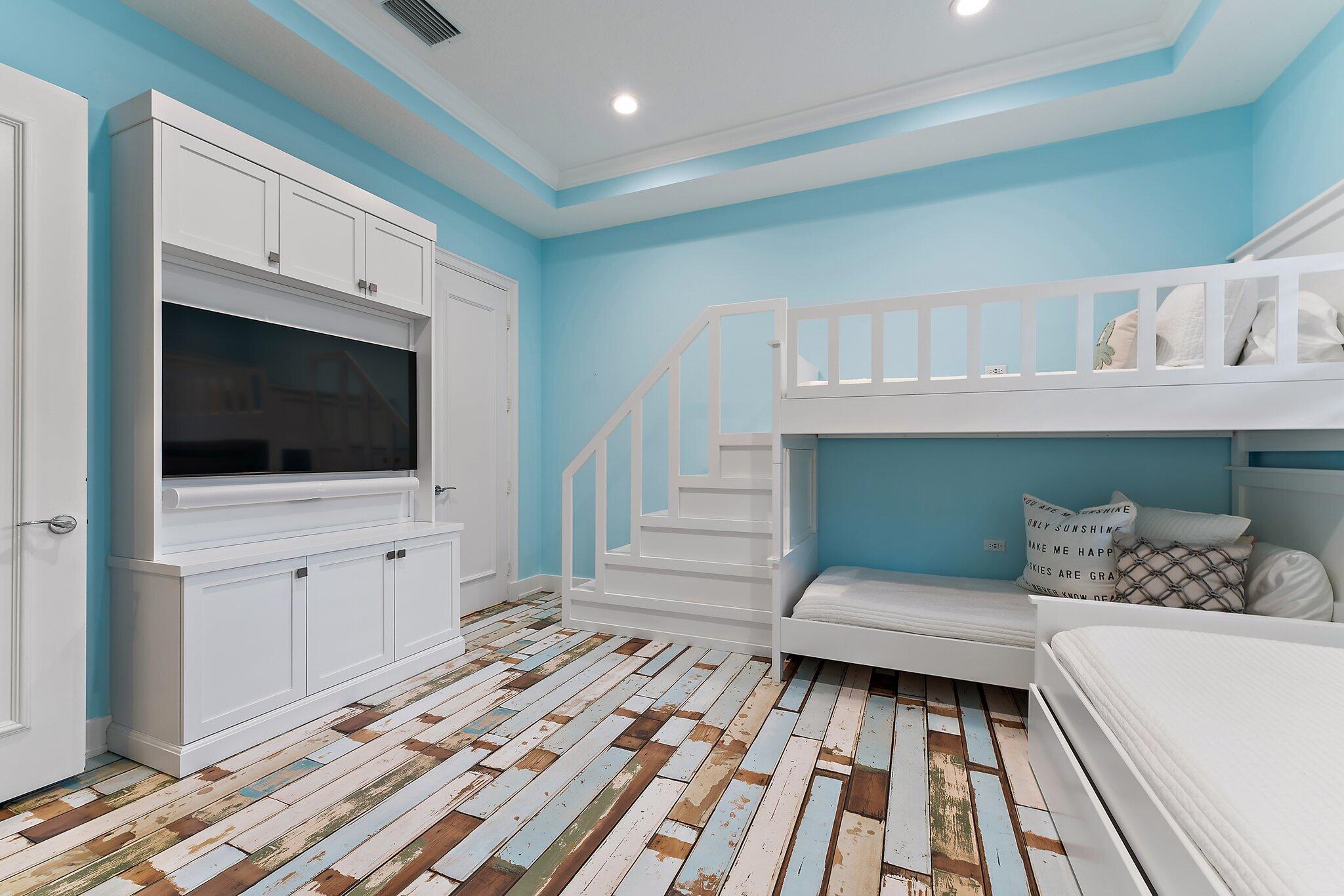 18808 SE Windward Island Lane