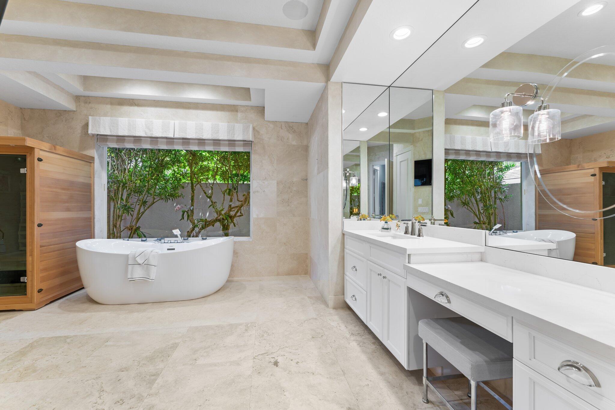 18808 SE Windward Island Lane