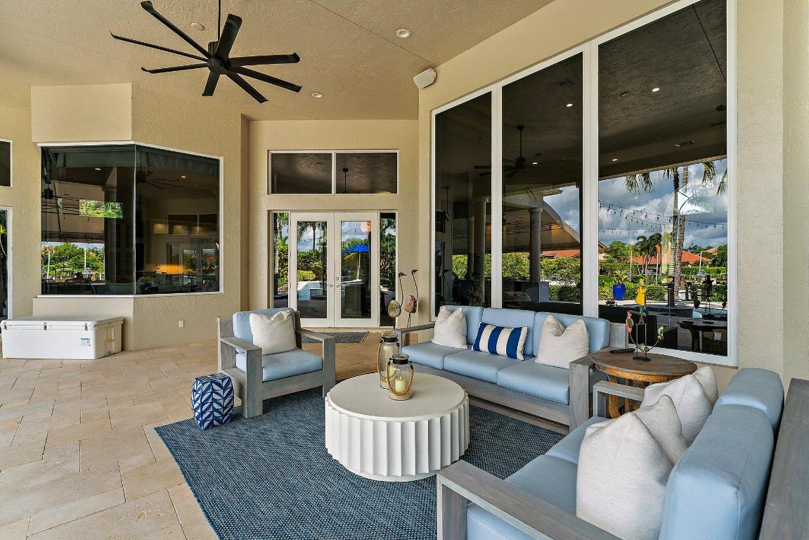 18808 SE Windward Island Lane