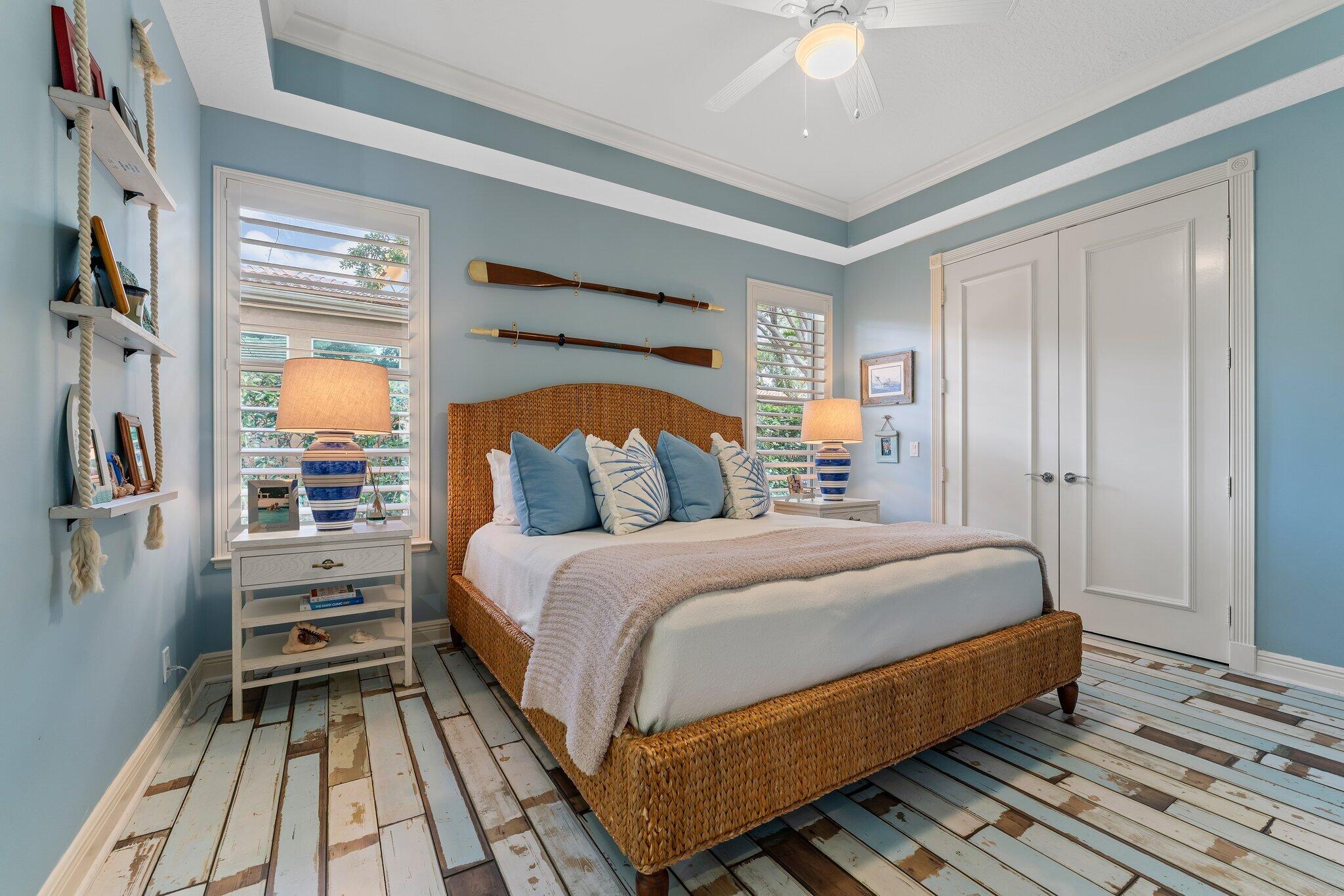 18808 SE Windward Island Lane