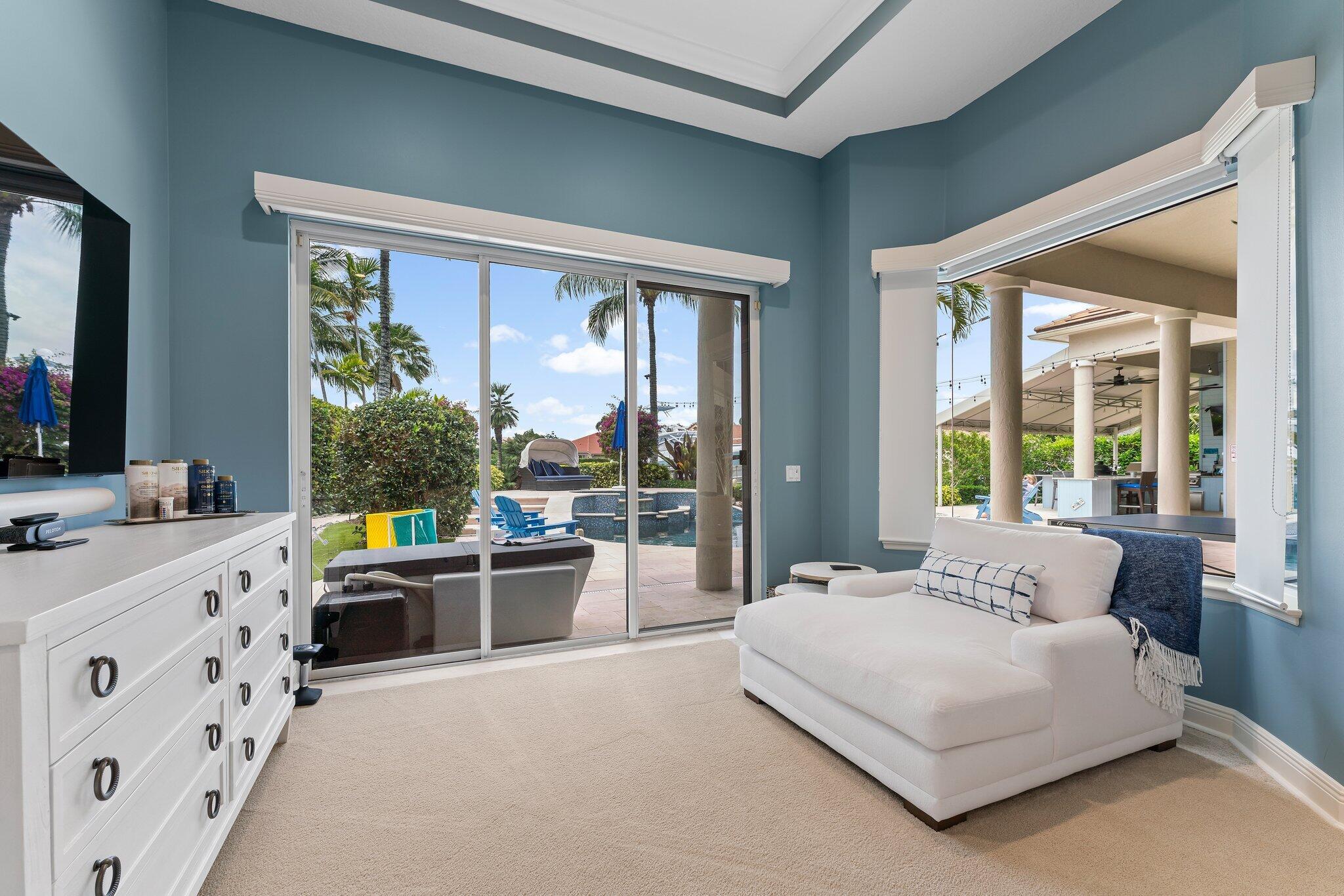 18808 SE Windward Island Lane