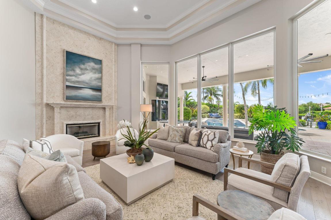 18808 SE Windward Island Lane