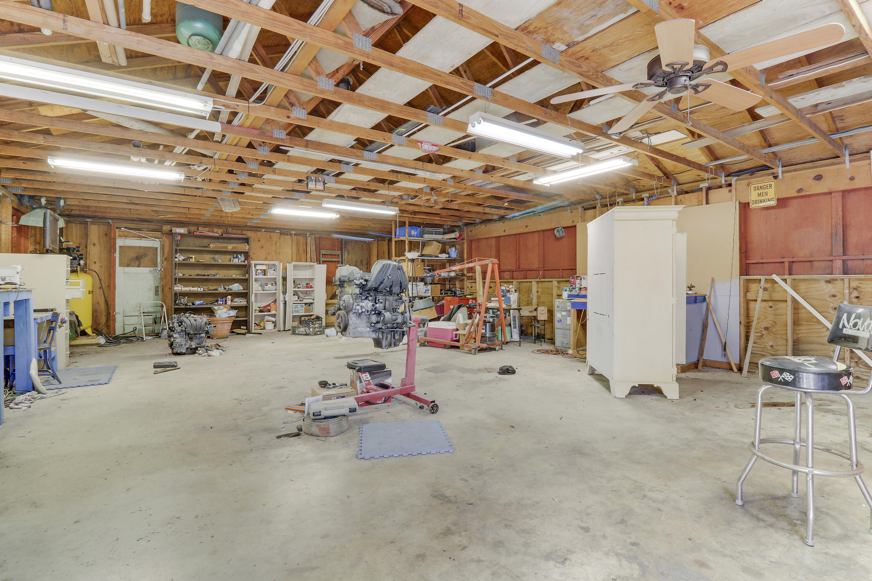 2867 Oak Drive