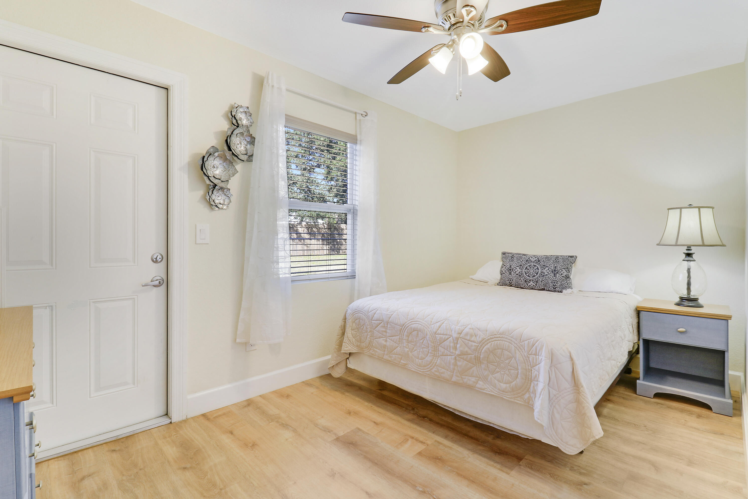 2867 Oak Drive