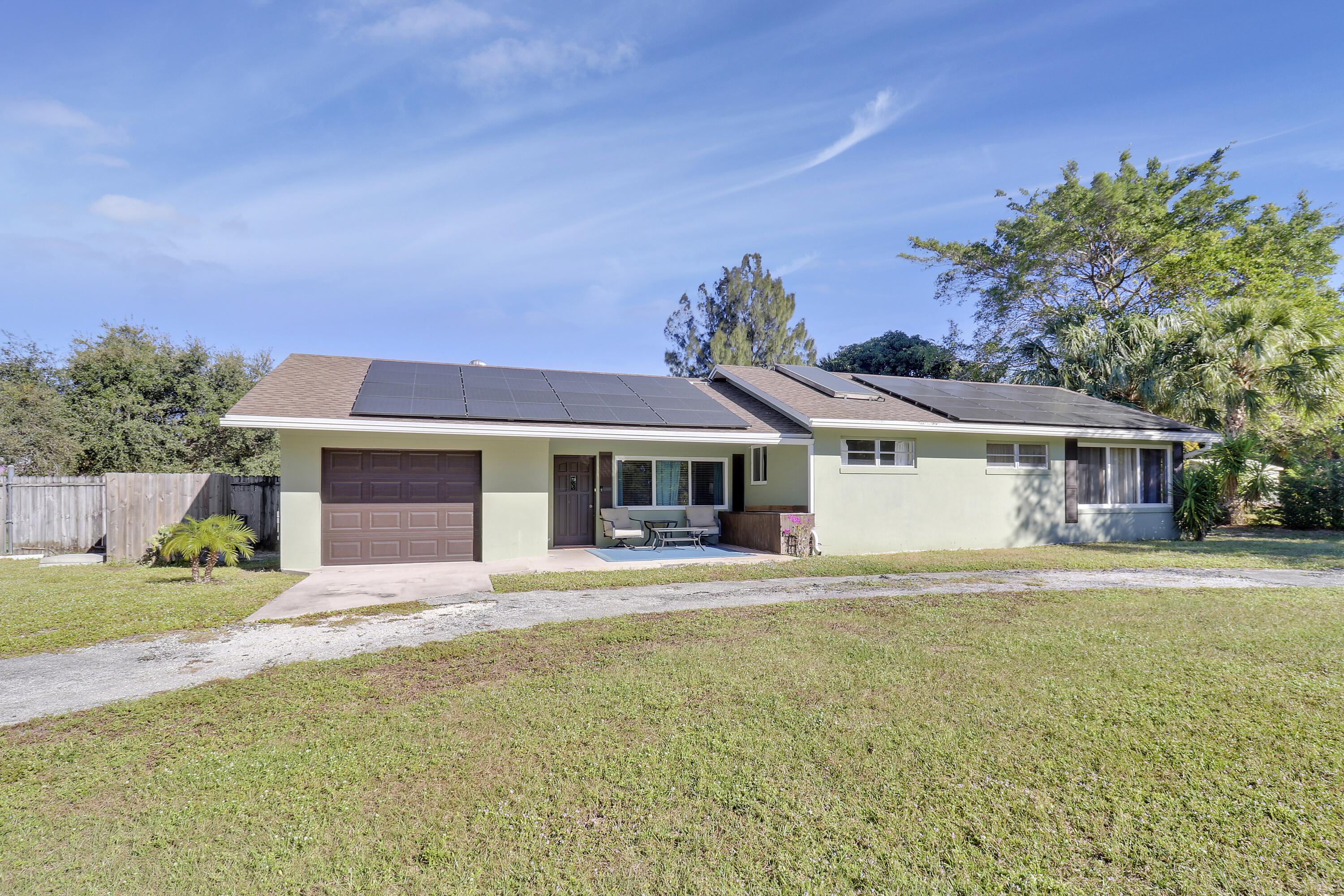 2867 Oak Drive