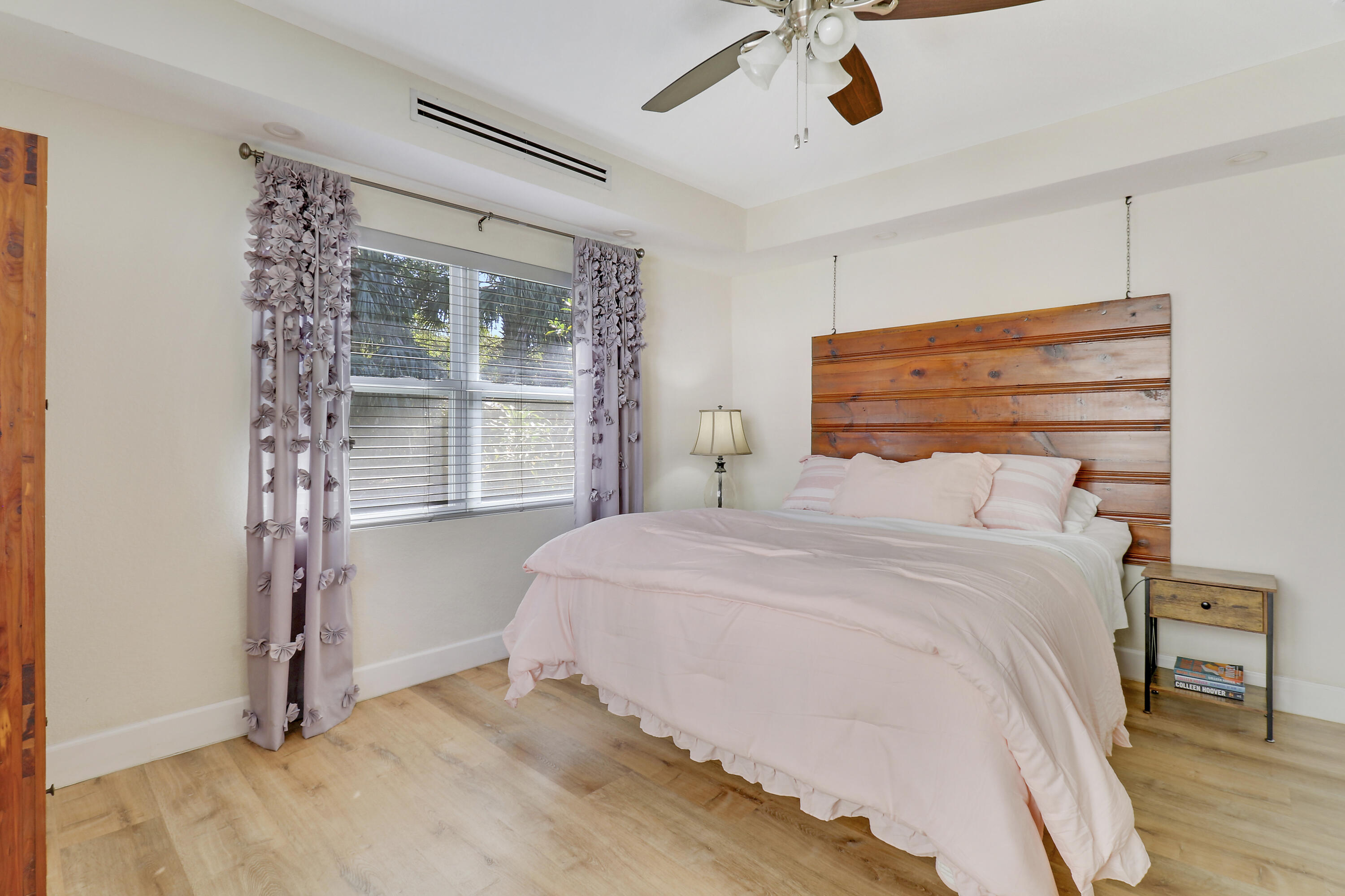 2867 Oak Drive
