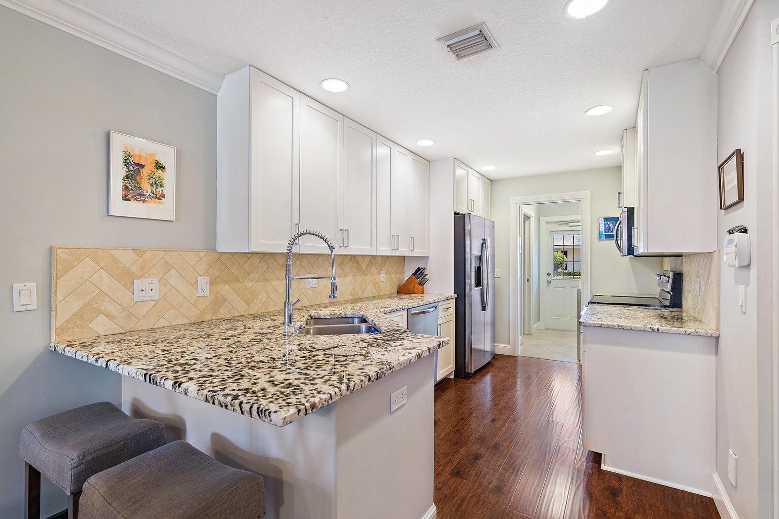 3239 E Community Drive