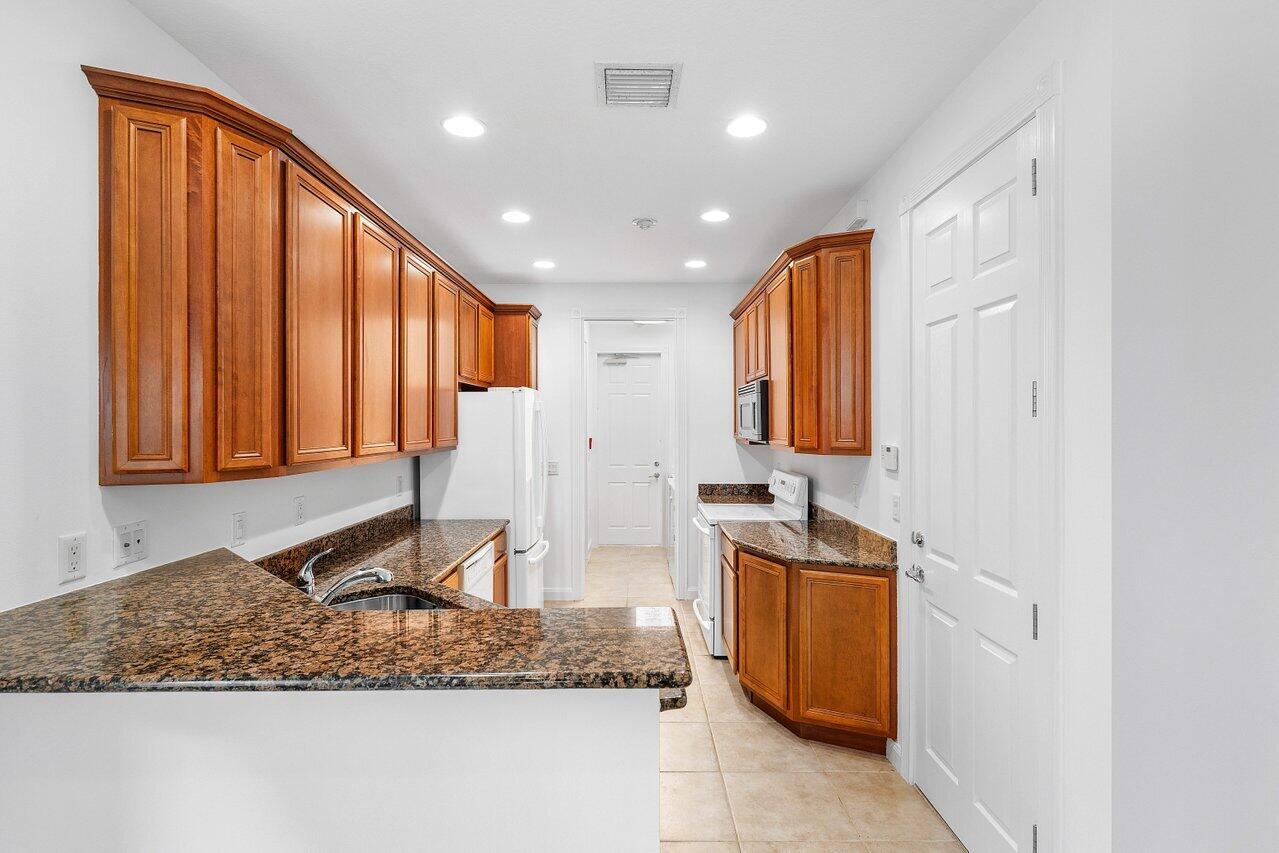 1463 N Jeaga Drive
