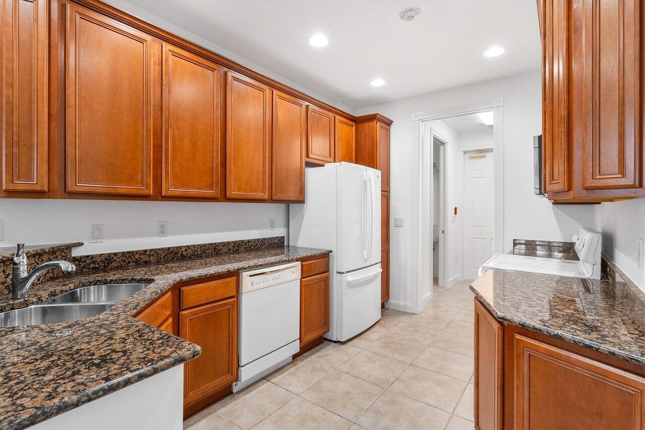 1463 N Jeaga Drive