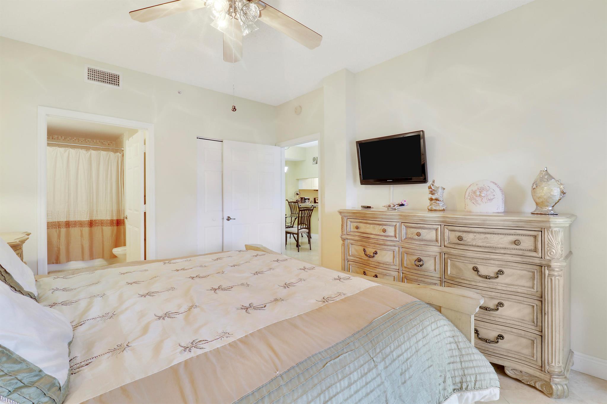 2802 Sarento Place 204