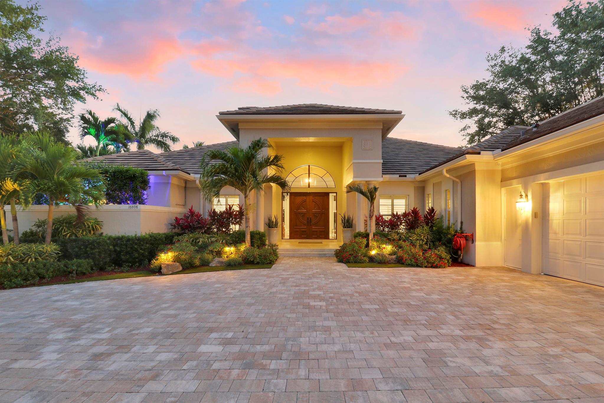 18808 SE Windward Island Lane