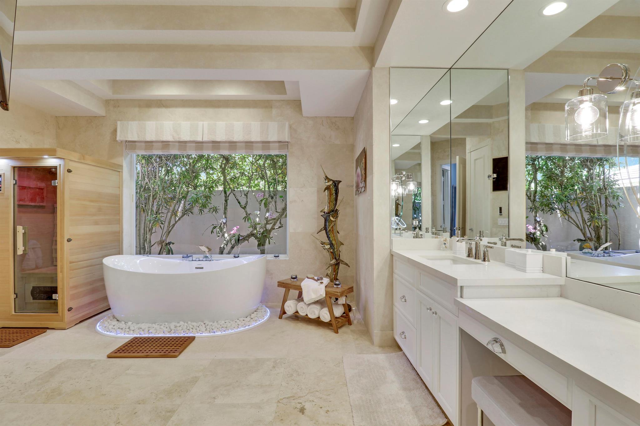 18808 SE Windward Island Lane