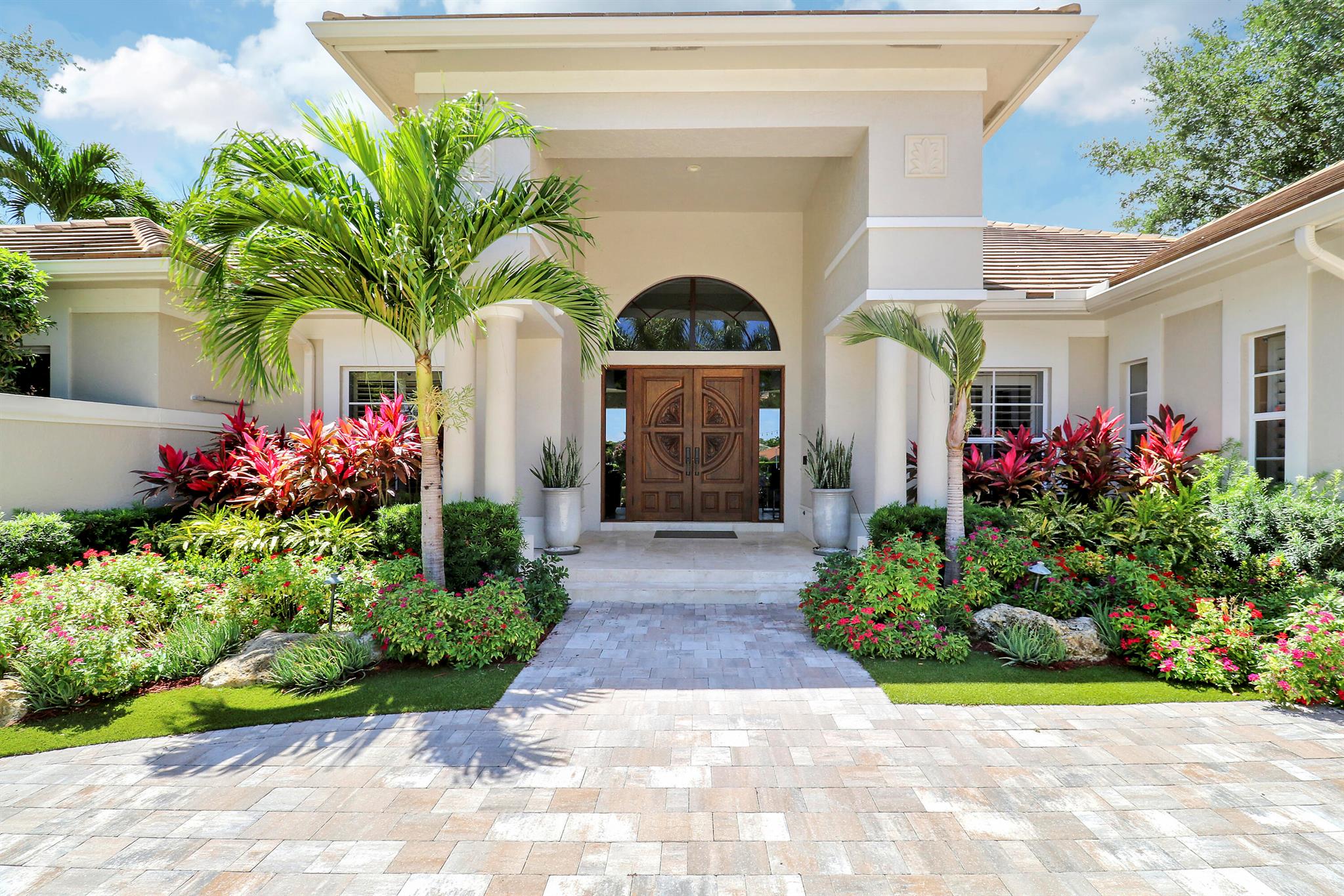 18808 SE Windward Island Lane