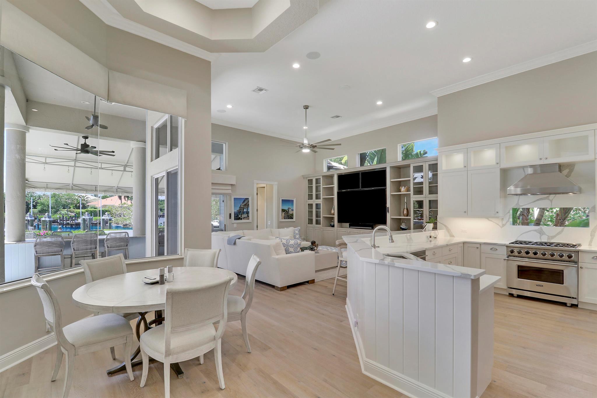 18808 SE Windward Island Lane