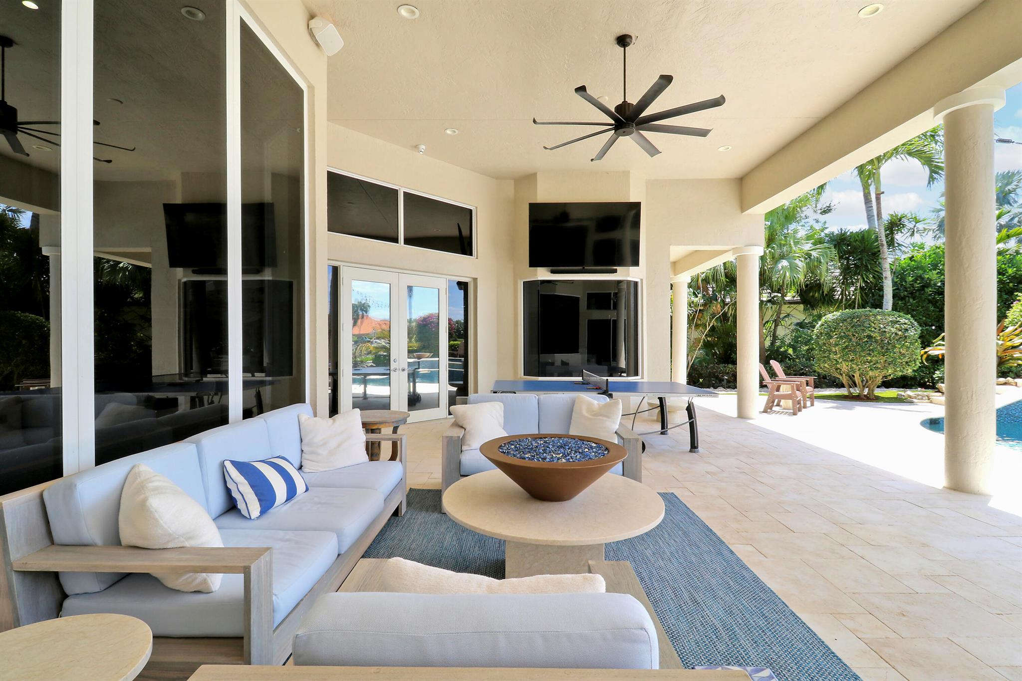 18808 SE Windward Island Lane