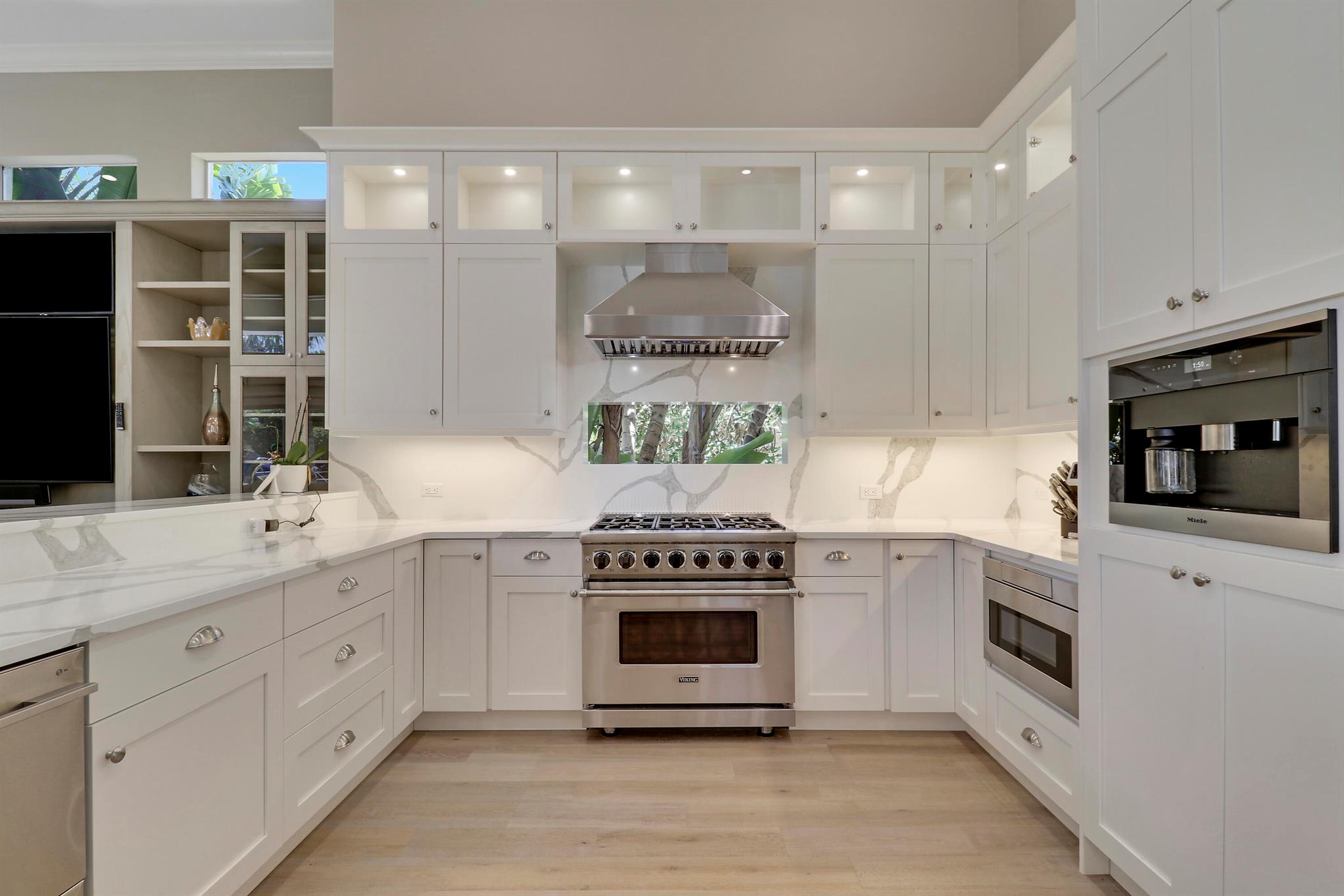 18808 SE Windward Island Lane